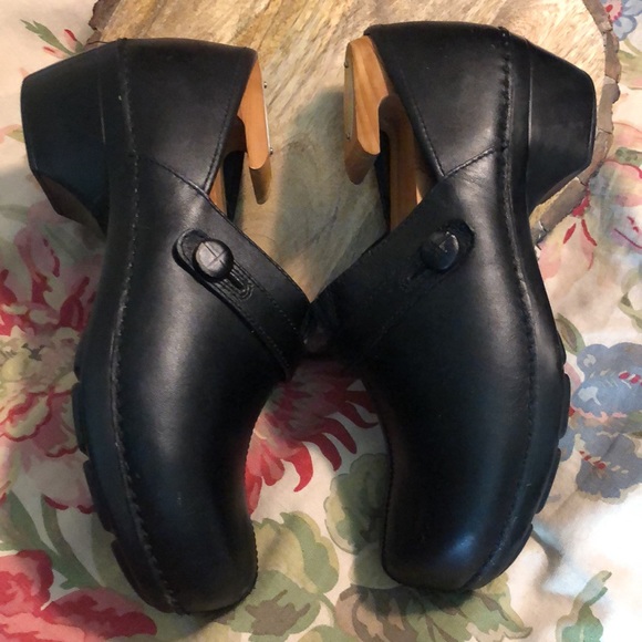 DANSKO  size EU42 US11.5-12  Pull-on Clogs Black Leather Strap Detail $109 MSRP - Picture 5 of 16